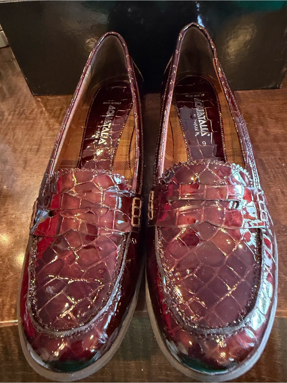 Aquatalia by Marvin K Whoopie Wine Croc Patent Loafers Women’s 9 NIB Italy